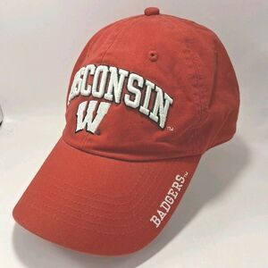 NCAA Wisconsin Badgers Embroidered Steve & Barrys Red Hat Fitted Size Medium Cap
